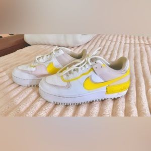 Nike air force’s size 8